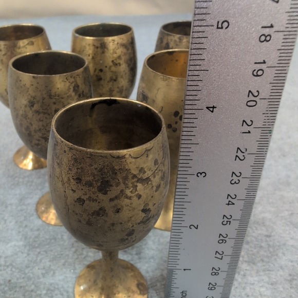 Set‎ of 6 Vintage Brass Shot Glasses Miniature Liquor Cordial Goblets - Picture 4 of 6
